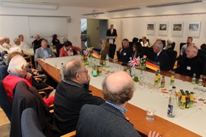 Zahlreiche Gäste feierten im Kreishaus das 50-jährige Bestehen der deutsch-englischen Partnerschaft 